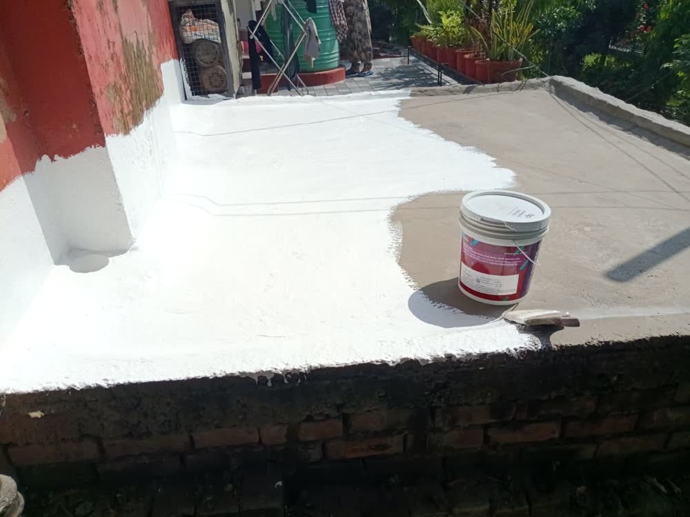 Fiberglass reinforcement anti-crack mesh embedded in waterproof coat in Sector 52